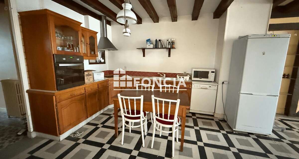 Maison à SAINTE-MAURE-DE-TOURAINE