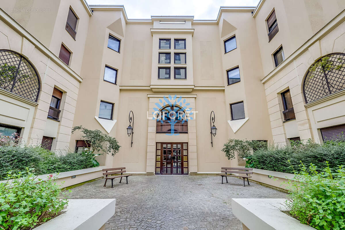 Appartement à PARIS-20E