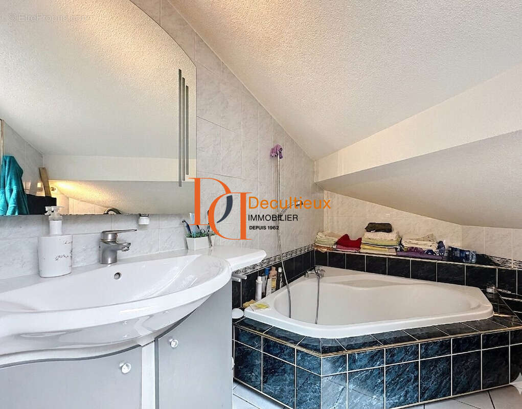 Appartement 72 m² à Francheville  - photo 5