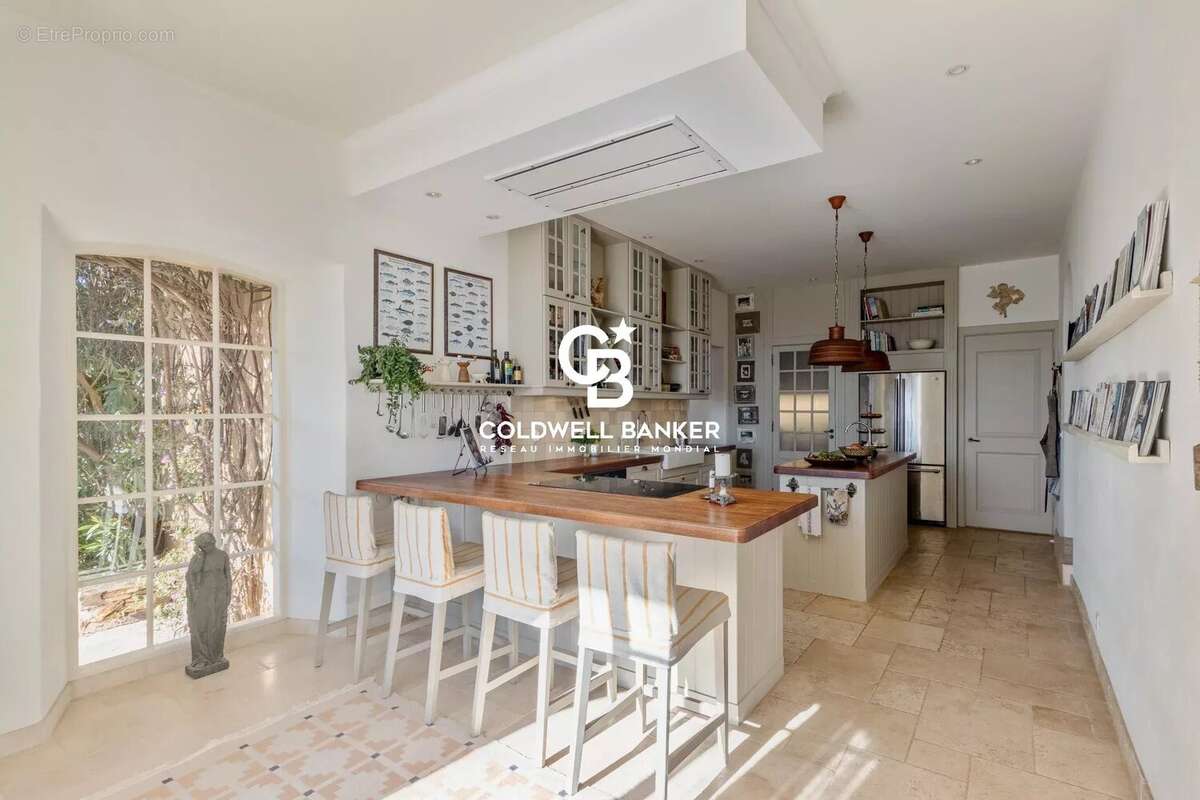 Maison à BORMES-LES-MIMOSAS