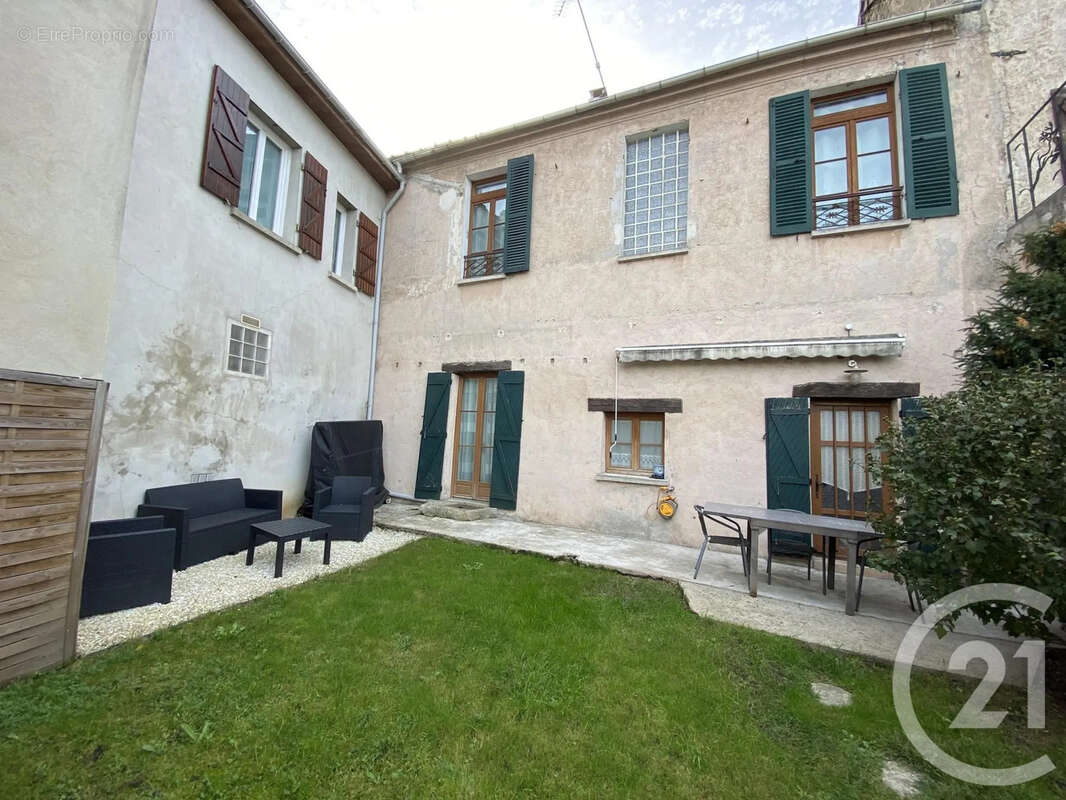 Maison à MITRY-MORY