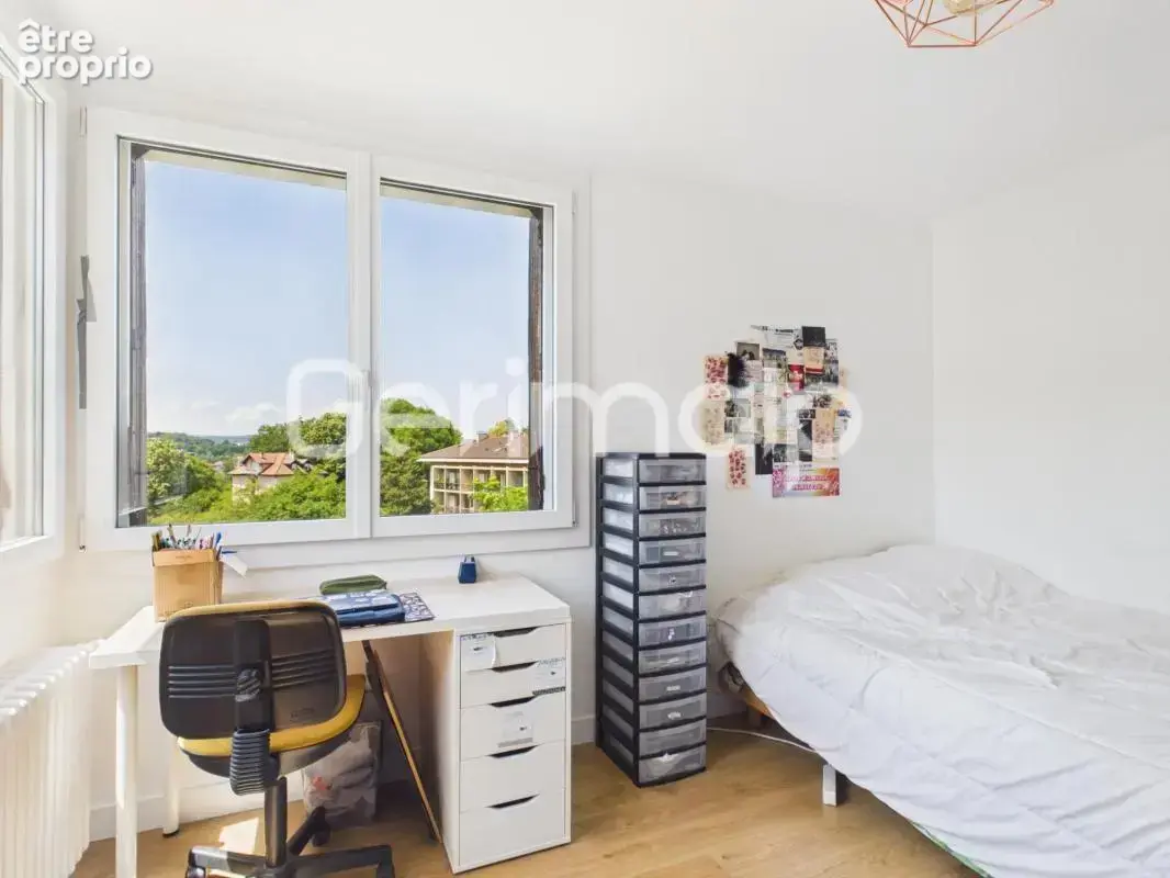 Vente - Appartement - 3 pièces + cuisine - 73 m² - 356 900 € - - photo 9