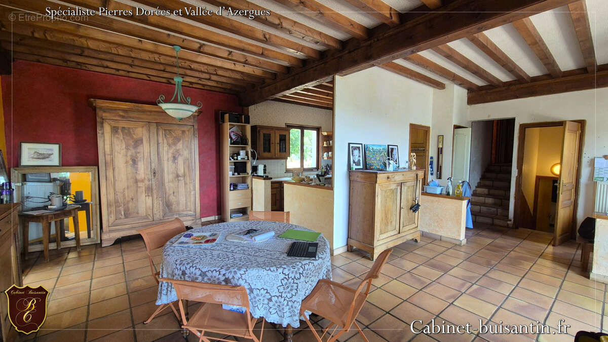 Maison à OINGT