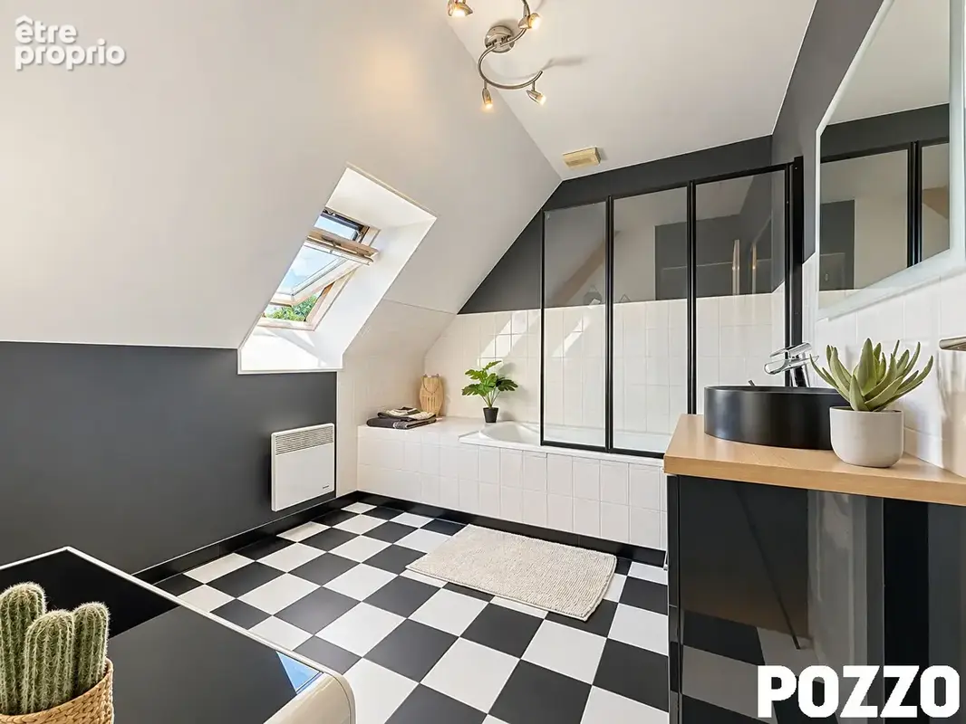 A Vendre - Saint Brice De Landelles - Maison 5 pièce(s) 120 m² - photo 9