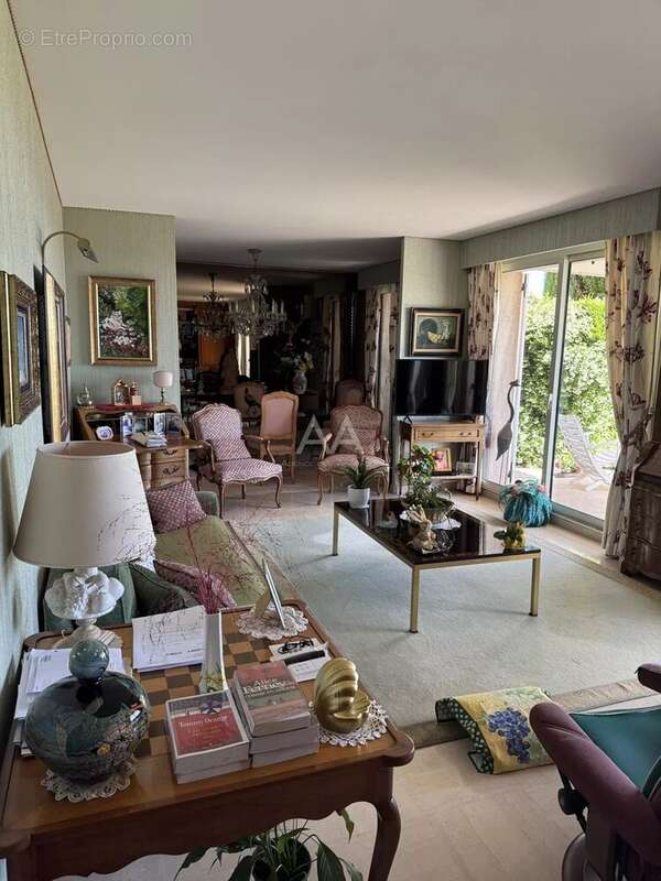 Appartement à VILLENEUVE-LOUBET