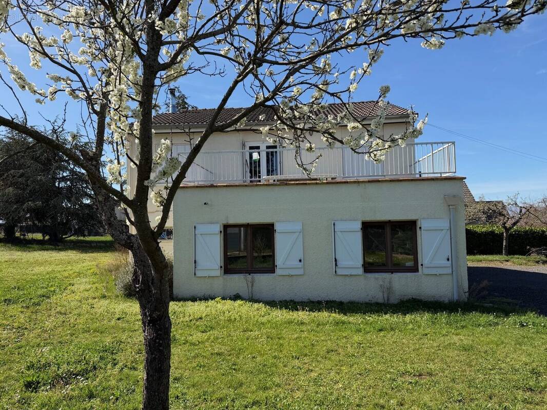 Maison à SAINT-JUST-SAINT-RAMBERT
