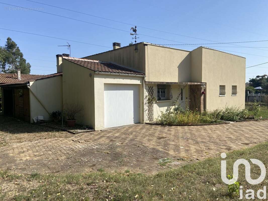 Photo 2 - Maison à TONNAY-CHARENTE