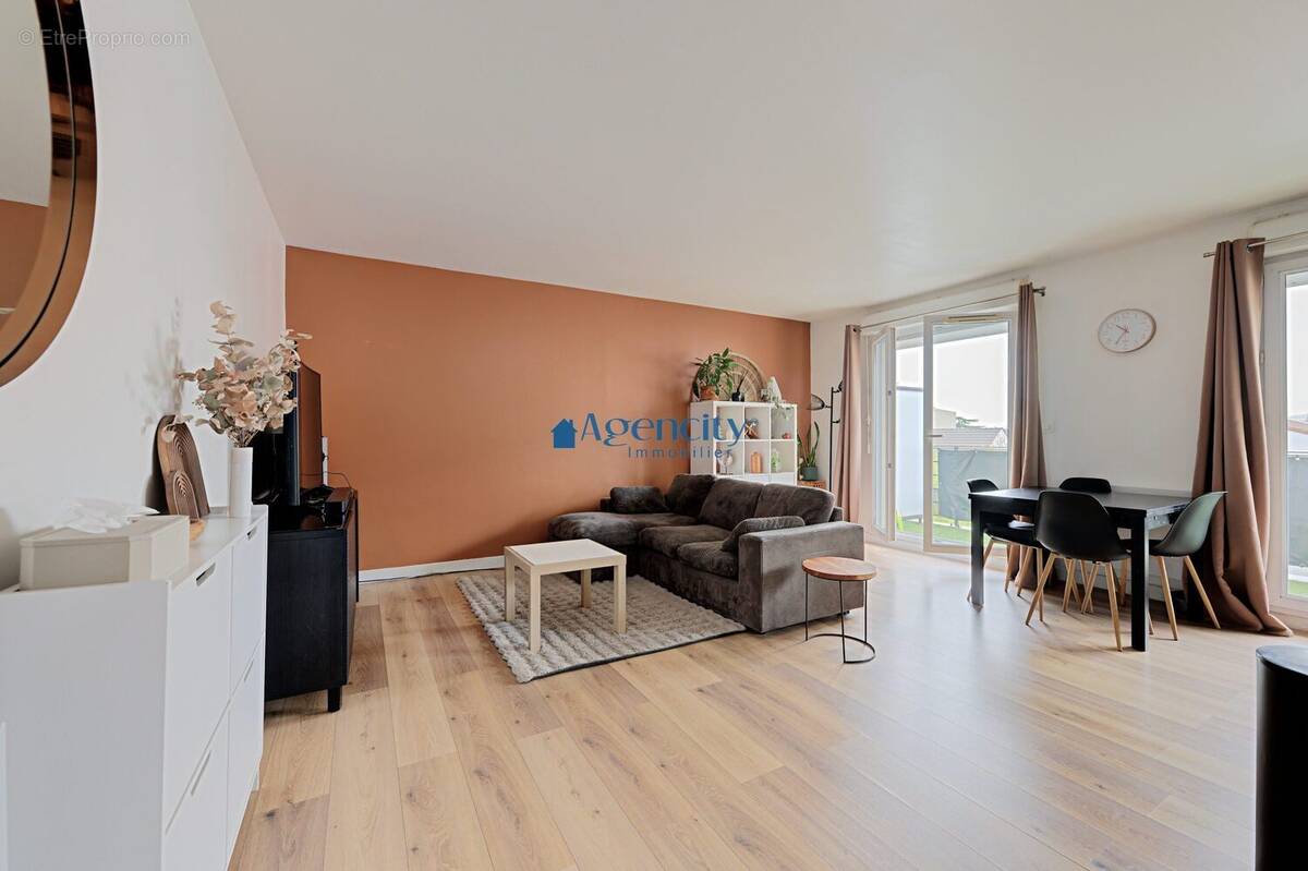 Appartement à CHELLES
