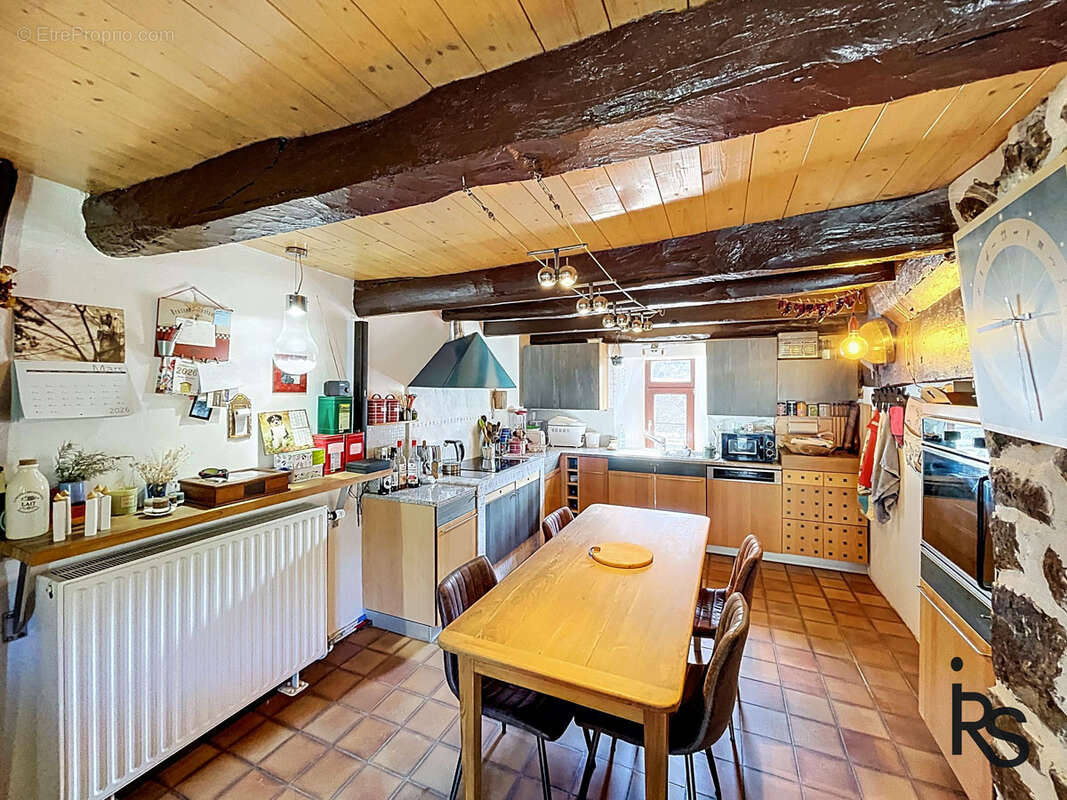 Maison à GENESTELLE