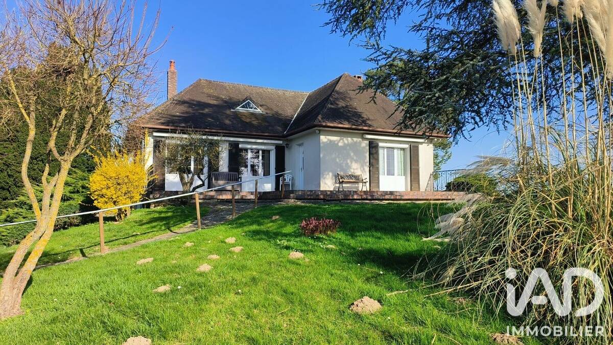 Photo 1 - Maison à MONTCEAUX-LES-VAUDES