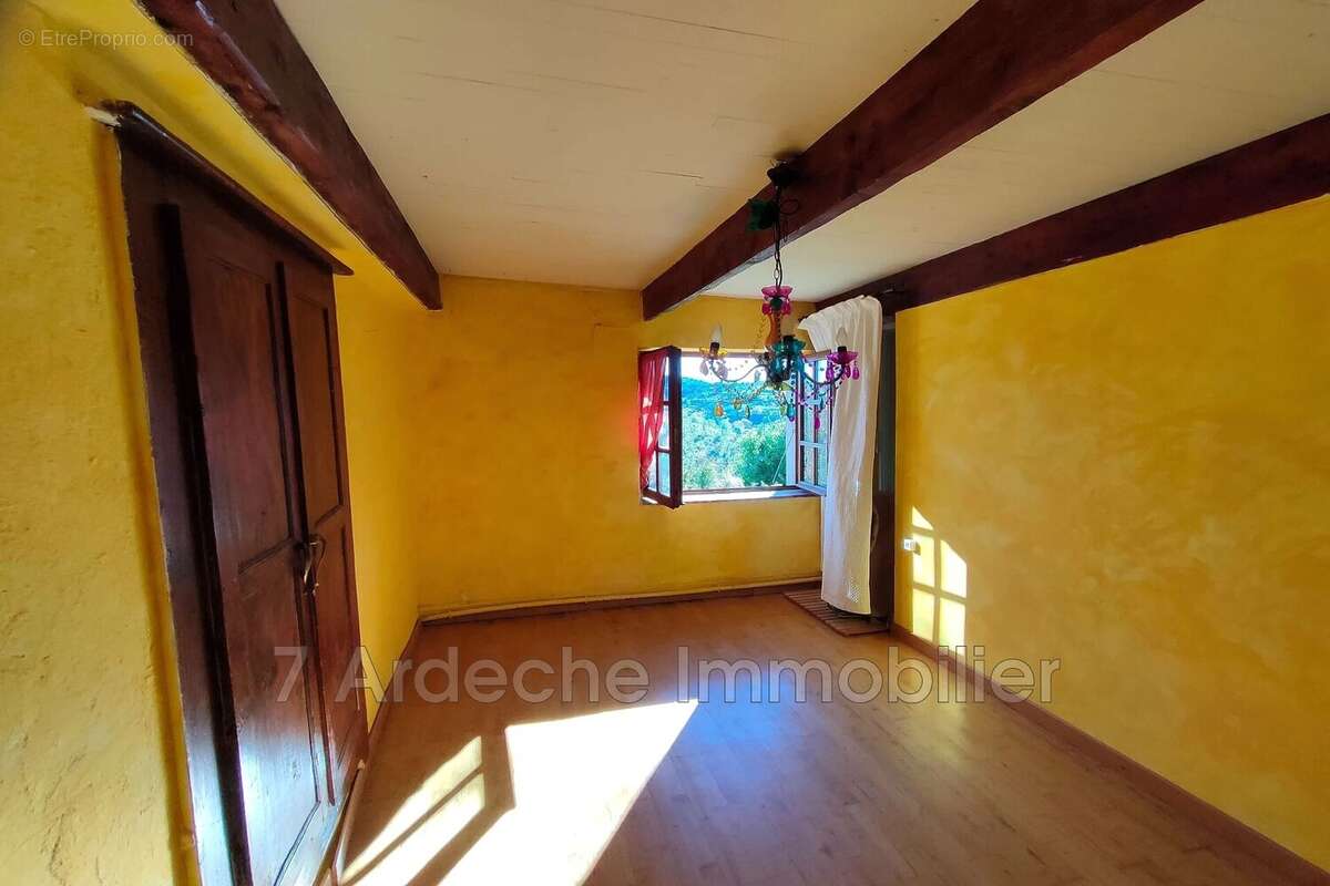 Maison à SAINT-ANDEOL-DE-BERG