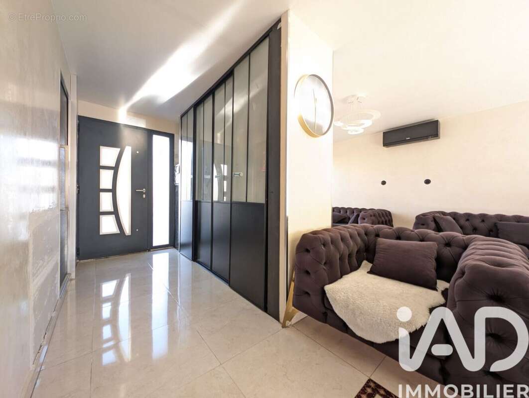 Photo 2 - Maison à LES MUREAUX