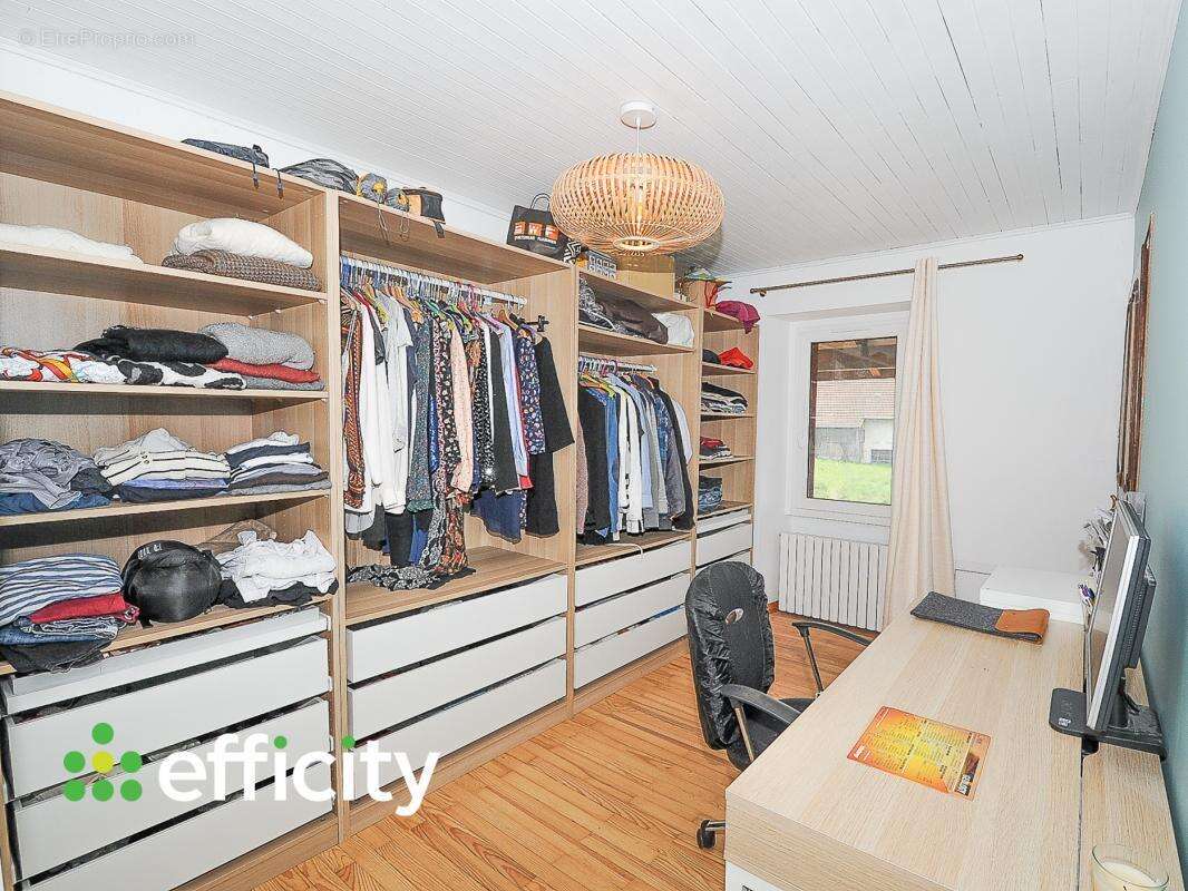 Maison à CONTAMINE-SUR-ARVE