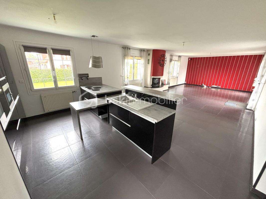 Maison à SAINT-QUENTIN-LA-MOTTE-CROIX-AU-BAILLY