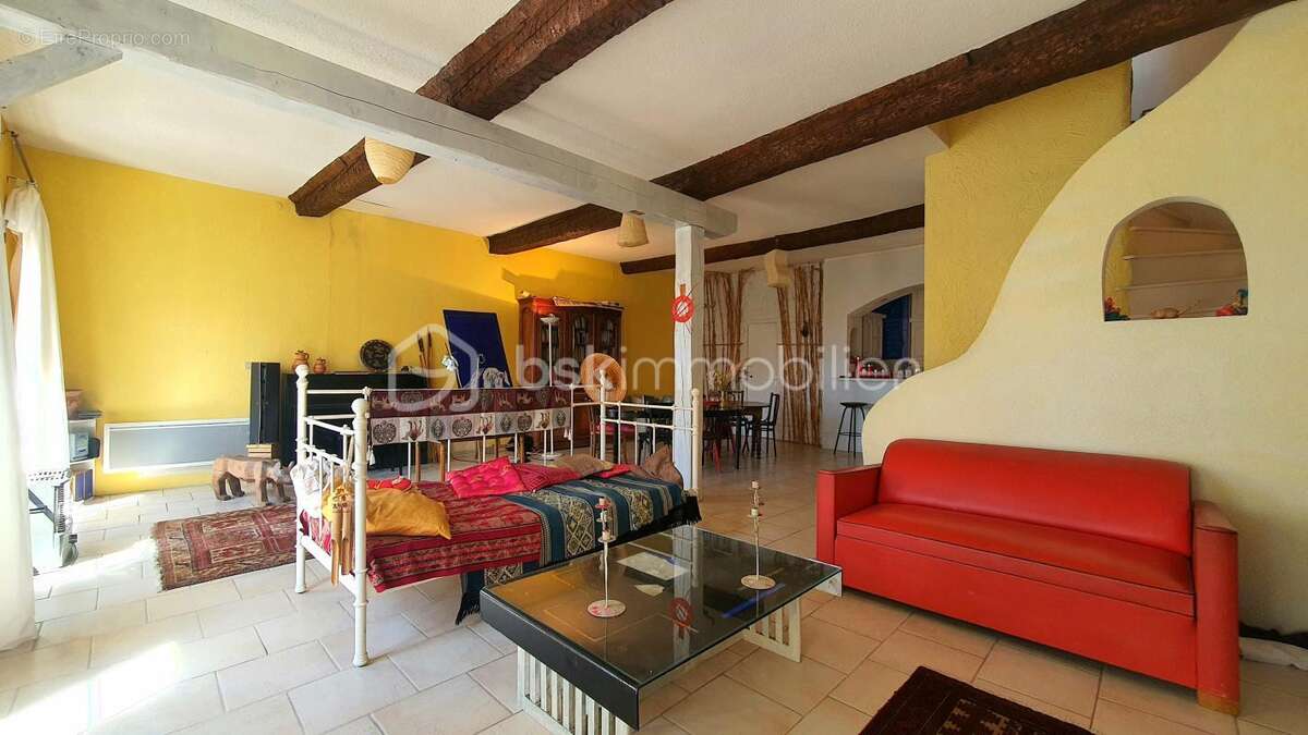 Maison en pierre de 156m² - 3 chambres - garage / atelier de 80m² - photo 4