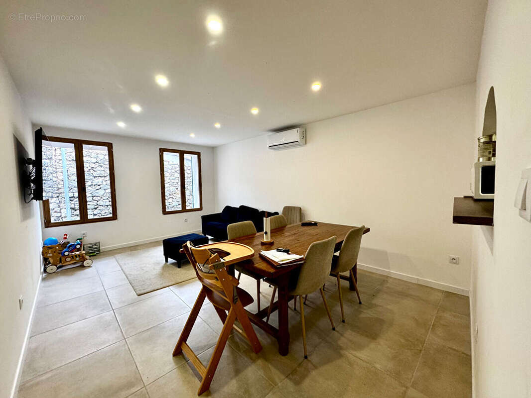 Maison à SAINT-MAXIMIN-LA-SAINTE-BAUME