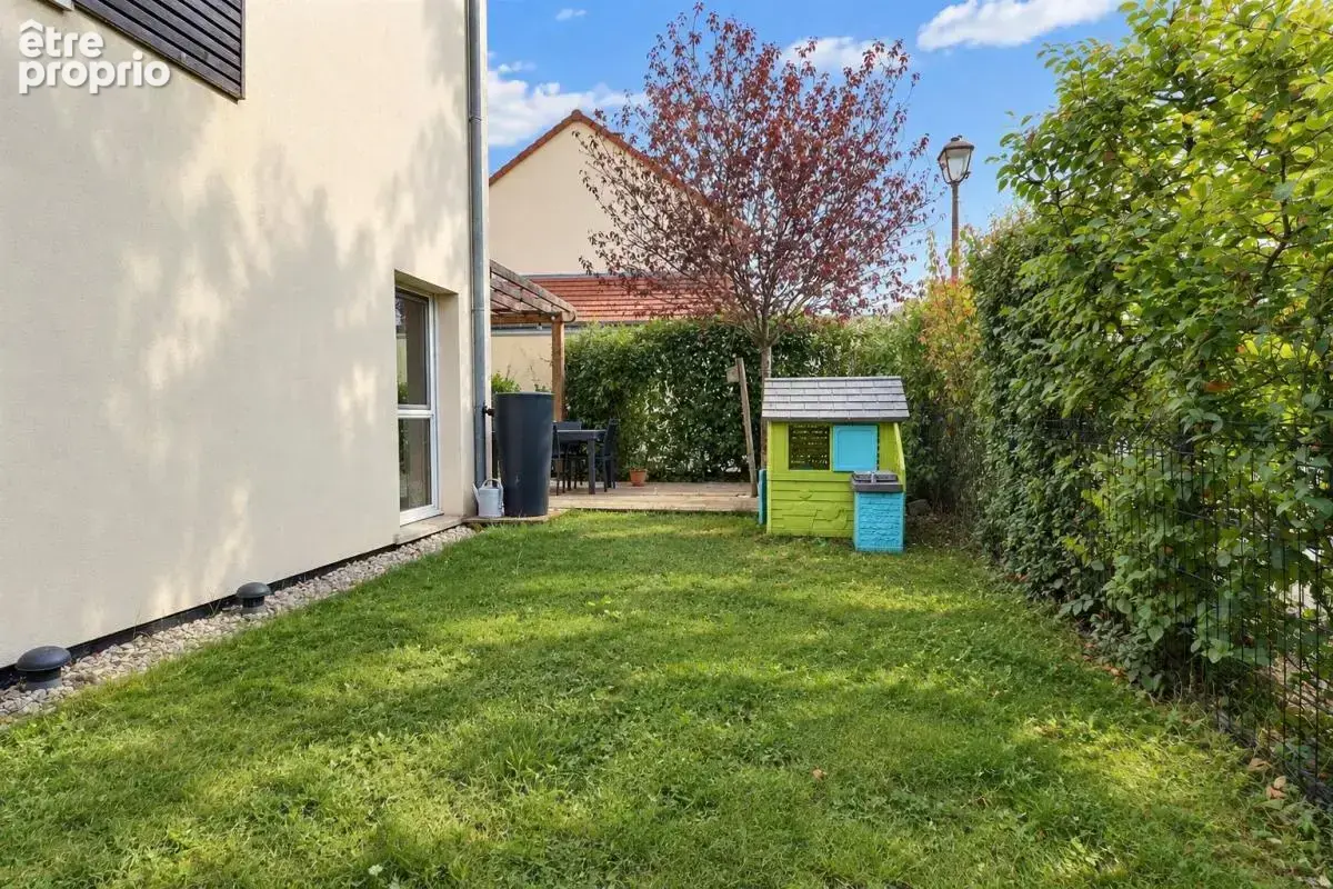 Duplex a BROCHON 83m², 90m² de jardin, Garage double - photo 10