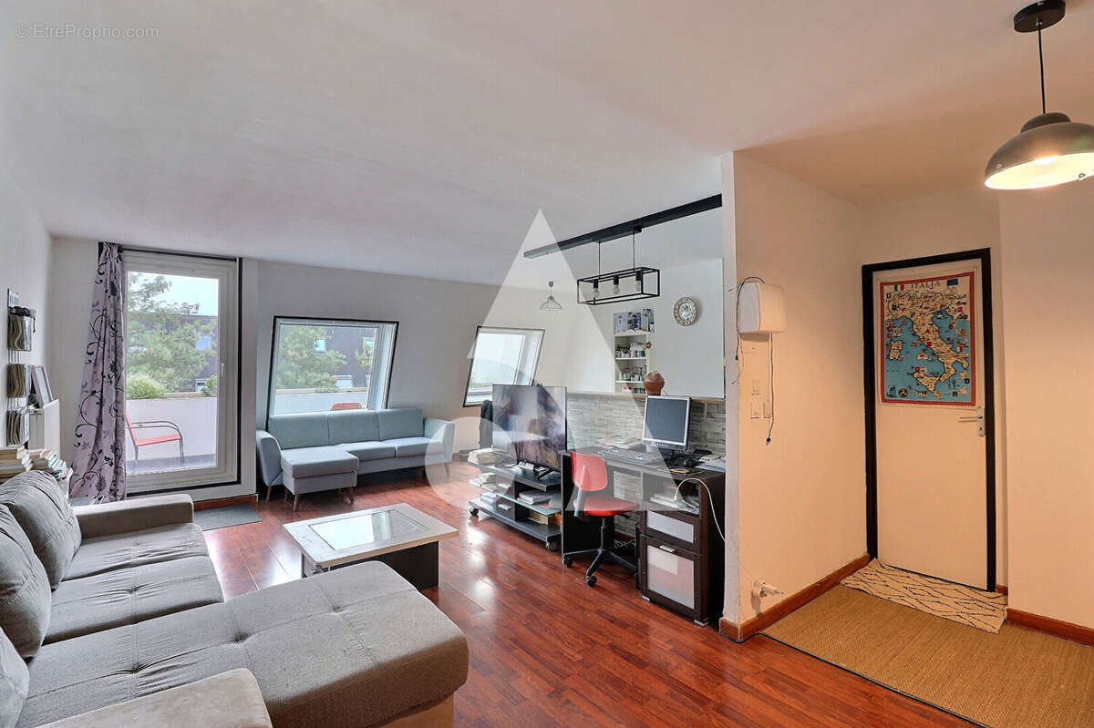 Appartement F3 en duplex avec extérieur - photo 2
