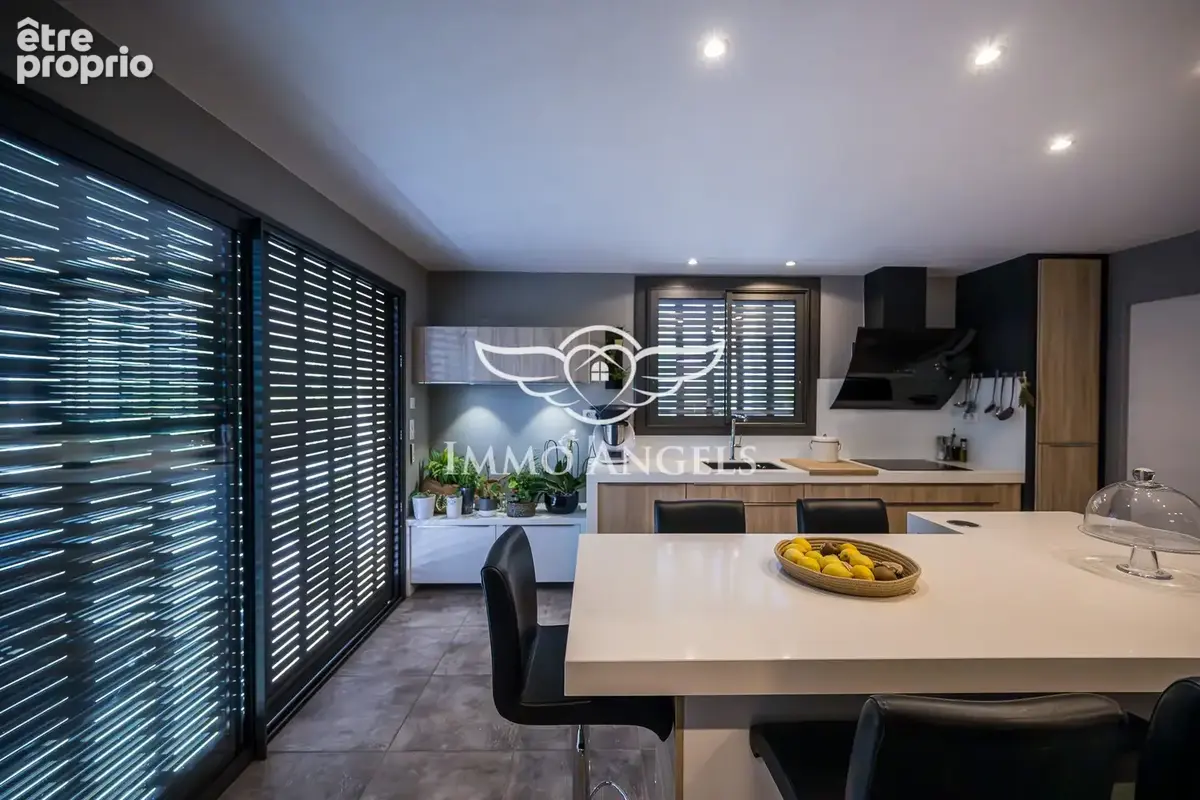 Maison 9 pièces 292 m² à vendre à Vailhauques (34570) - photo 7