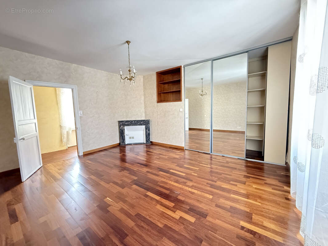 Maison à VIEILLEVIGNE