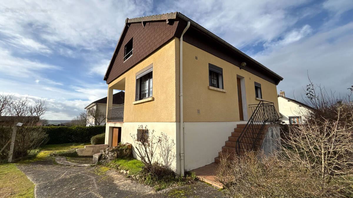 Maison à SAUVIGNY-LES-BOIS
