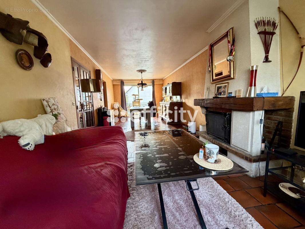 Maison à CHENNEVIERES-SUR-MARNE