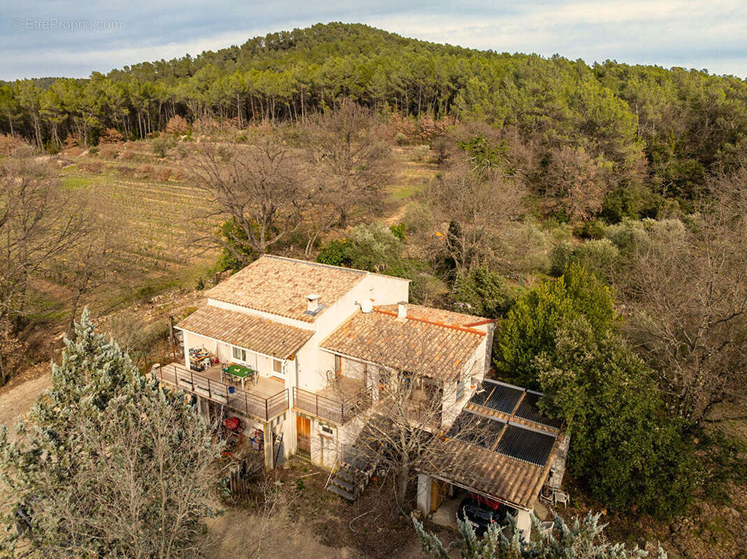 Maison à ENTRECASTEAUX