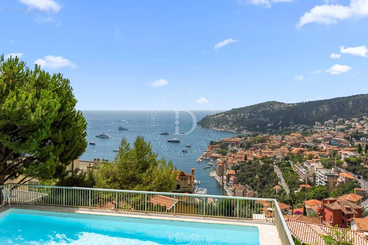 Appartement à VILLEFRANCHE-SUR-MER