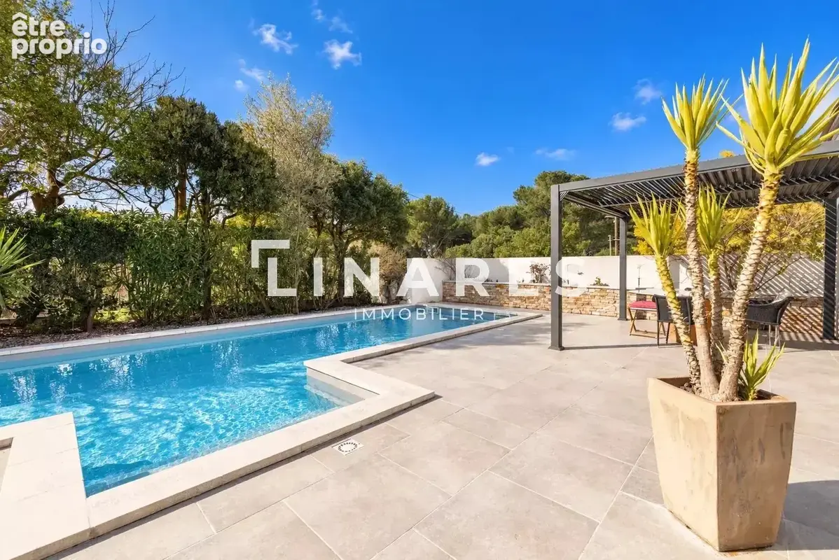 SÉRÉNITÉ - Villa T5 de 153m2 - Piscine - Garage de 34m2 - Terrain de 1000m2 - 13011 LES CAMOINS - photo 12