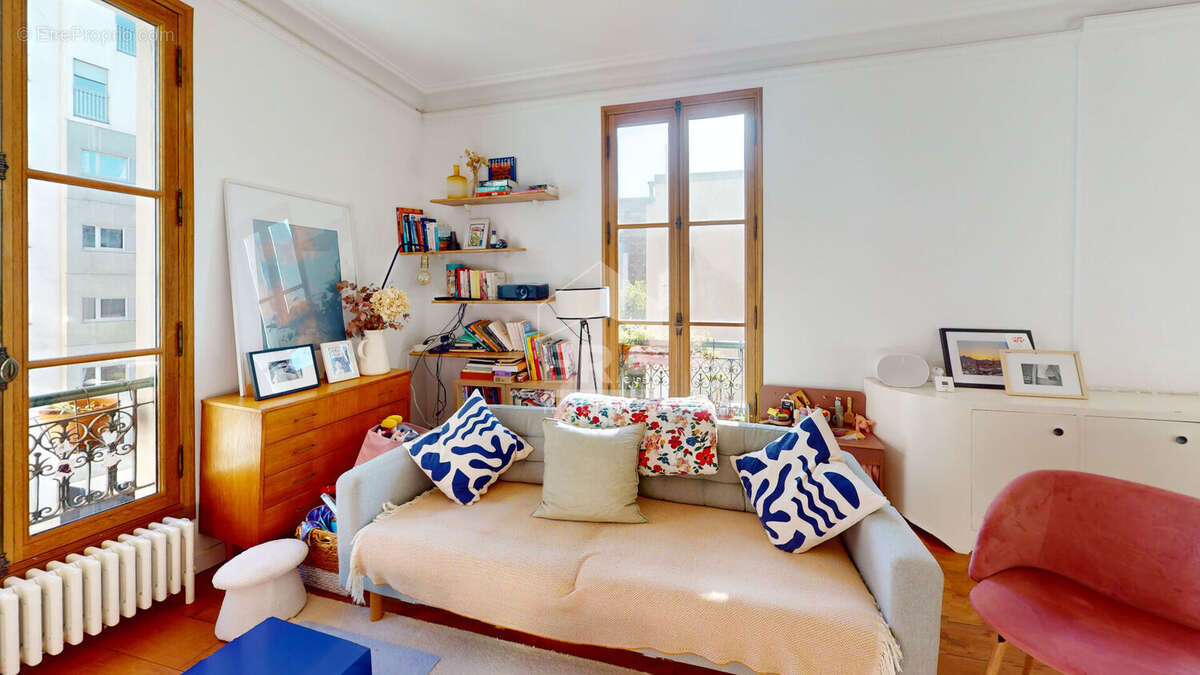 Appartement à PARIS-19E