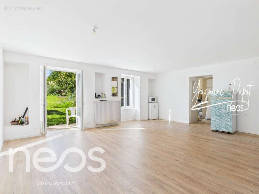 Maison à MAIRE-LEVESCAULT