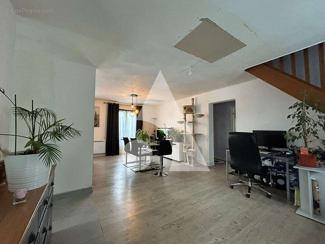 Maison à QUINCY-VOISINS