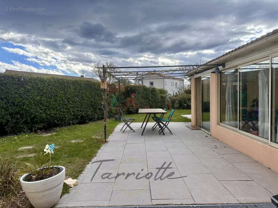 Maison à LA BATIE-ROLLAND