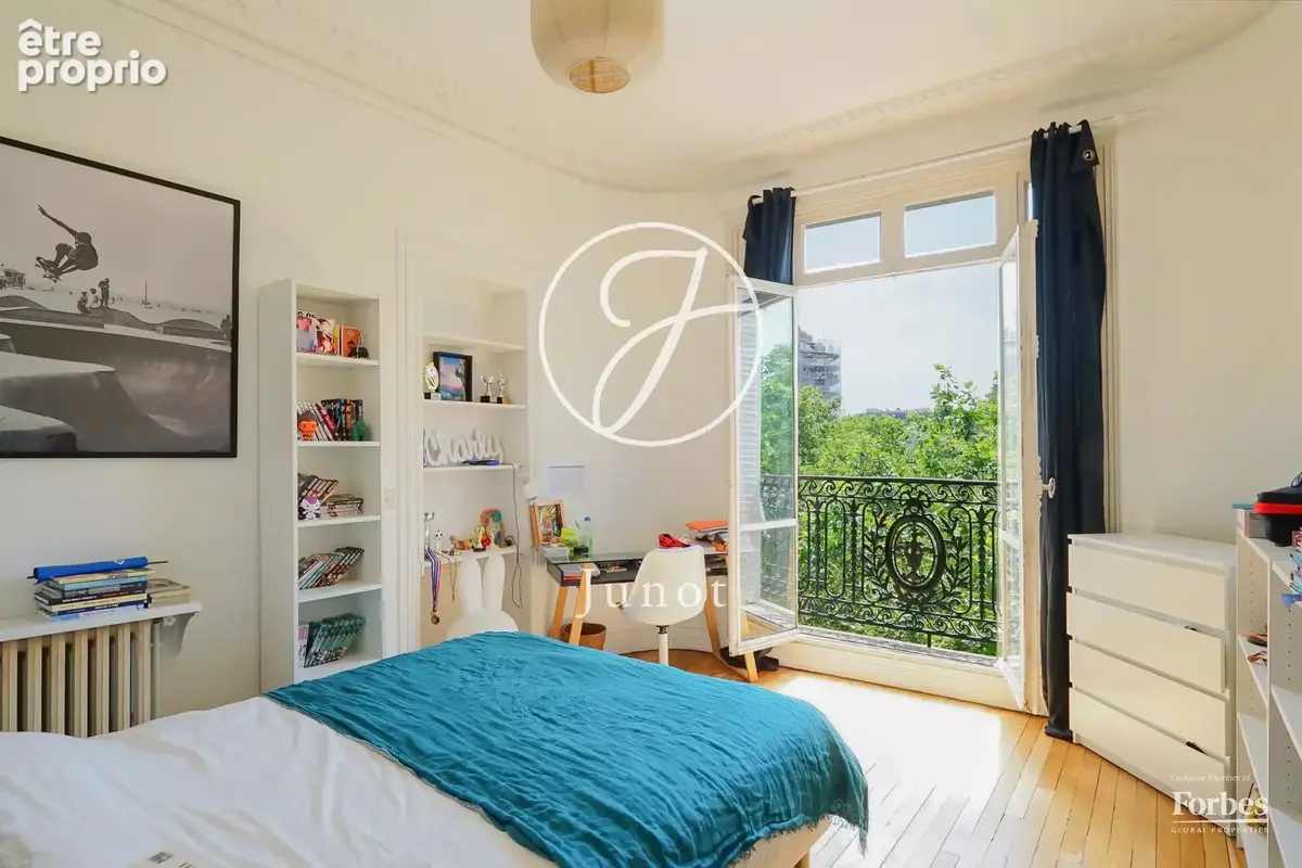 Paris 7e - SAINT DOMINIQUE / CHAMP DE MARS - Appartement - 7 pièces - 201,63m² - 202,80m² au sol - 4/5 chambres - Vues dégagées  - photo 19