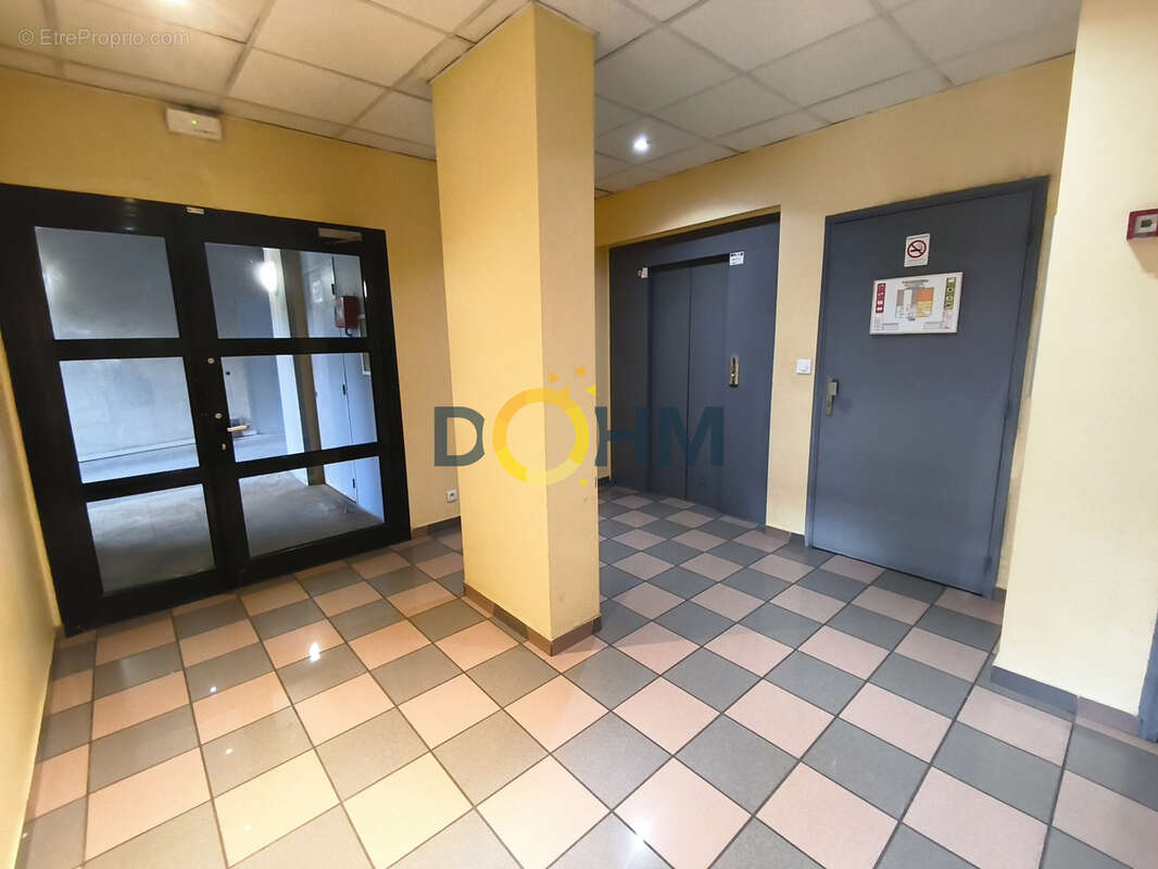 Appartement à SAINT-ETIENNE