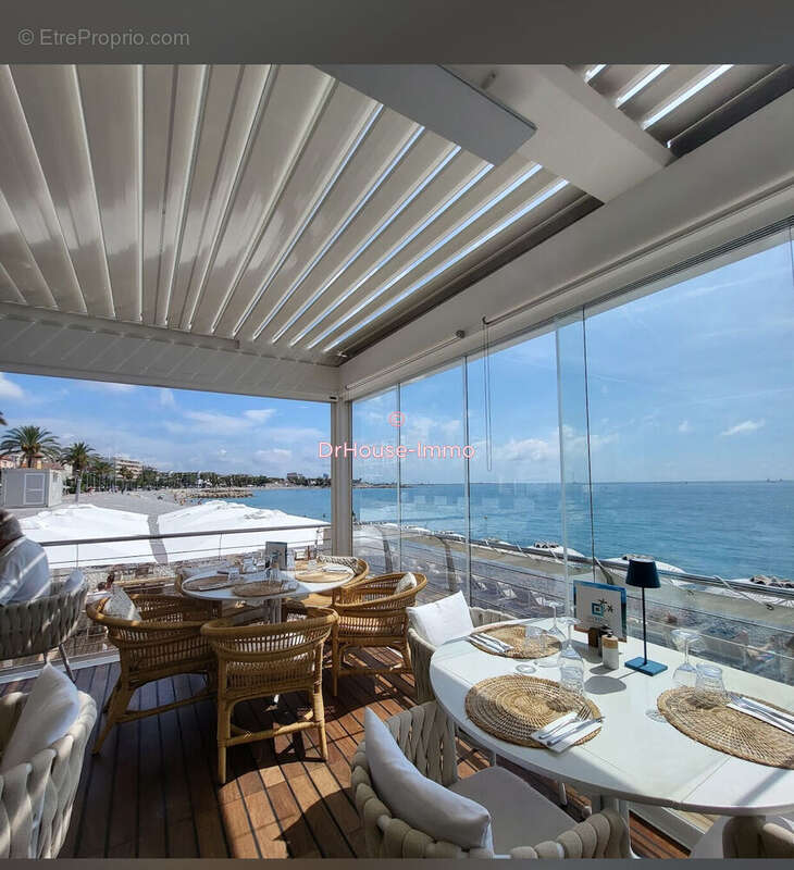 Commerce 280 m² à Cagnes-Sur-Mer  - photo 15