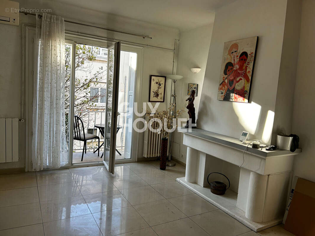Appartement T4 avec garage et jardin commun. A vendre à PERPIGNAN (66000) Quartier Les Remparts - photo 2
