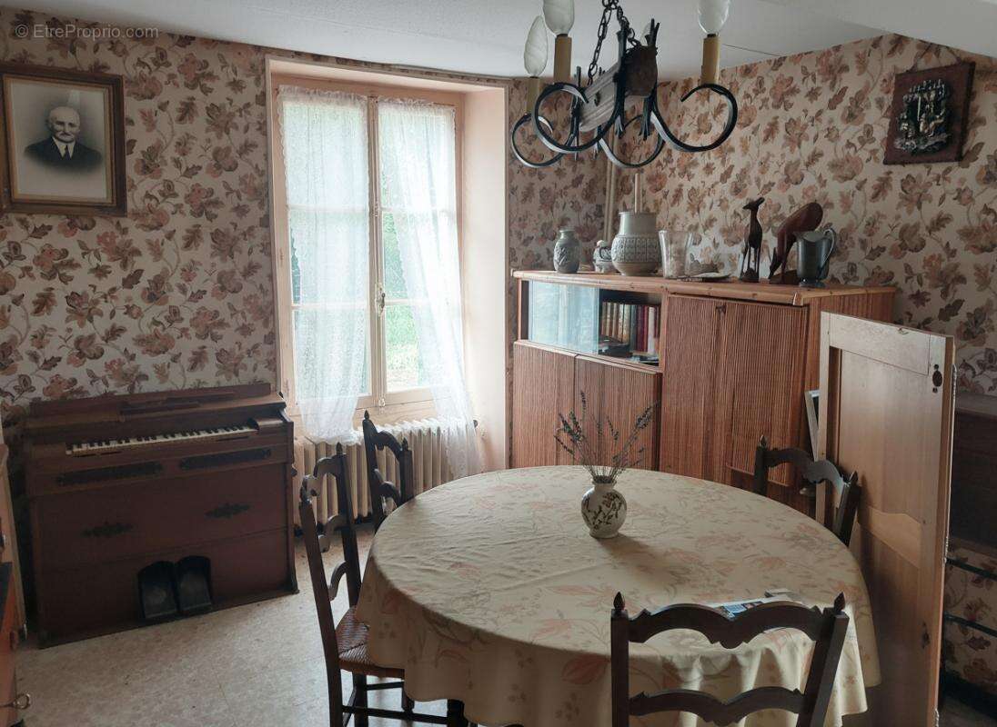 Maison Saint Geoirs 6 pièce(s) 186 m2 - photo 6