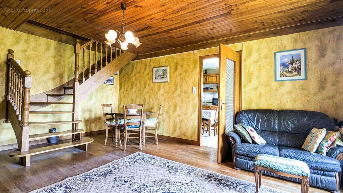 Maison 110 m² à Pont-De-Vaux  - photo 2