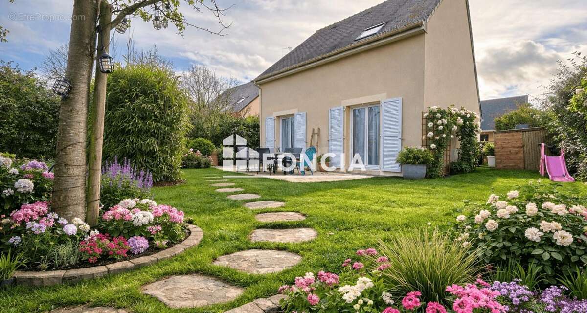 Maison à SABLE-SUR-SARTHE