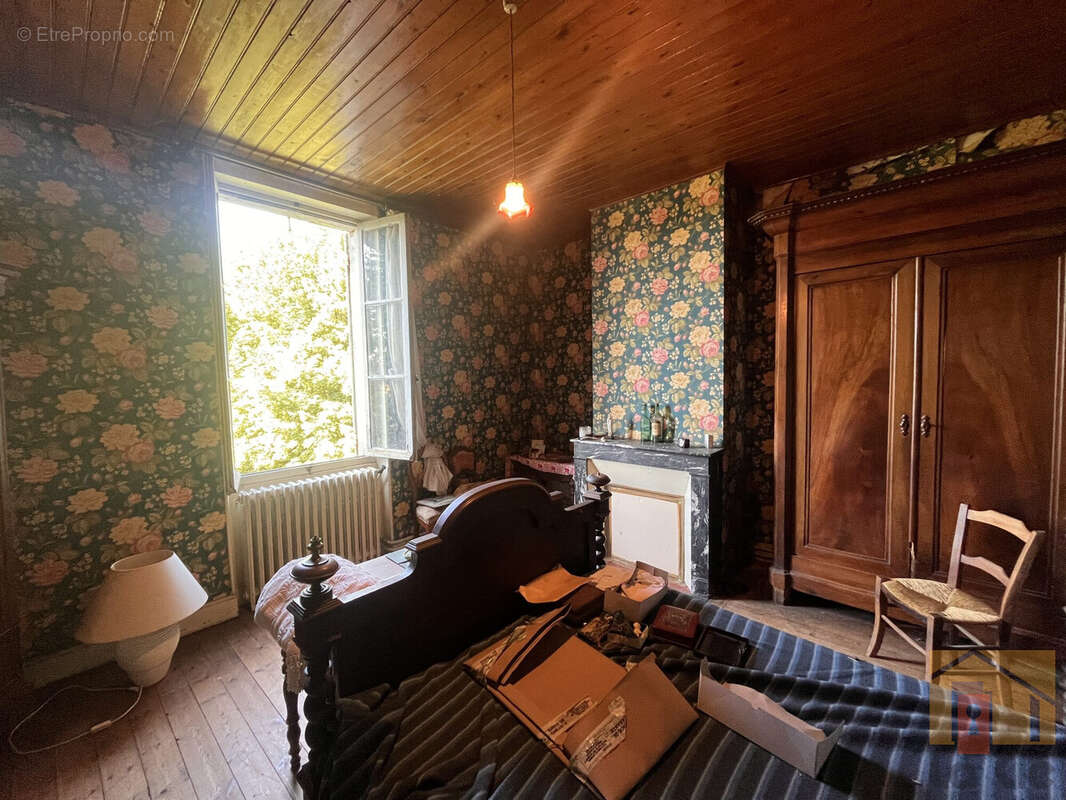 Maison à COLAYRAC-SAINT-CIRQ