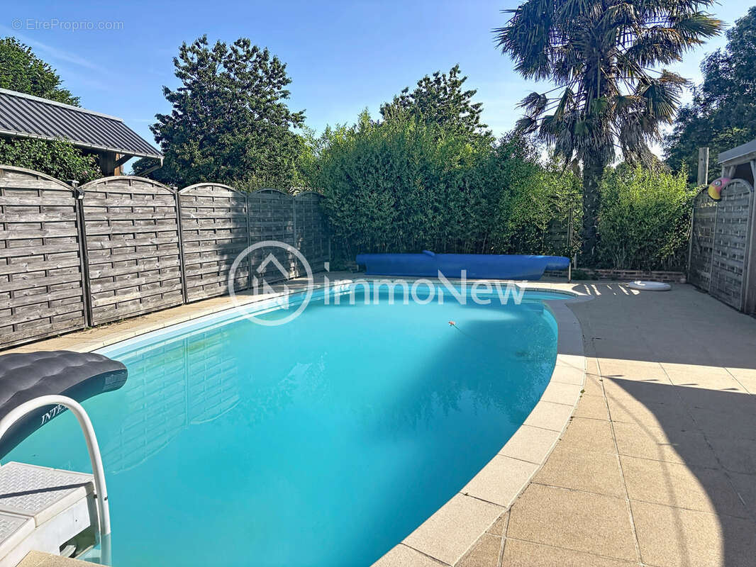 Belle maison 122 m2 au calme sans vis a vis avec piscine sur terrain 1880 m2 - photo 2