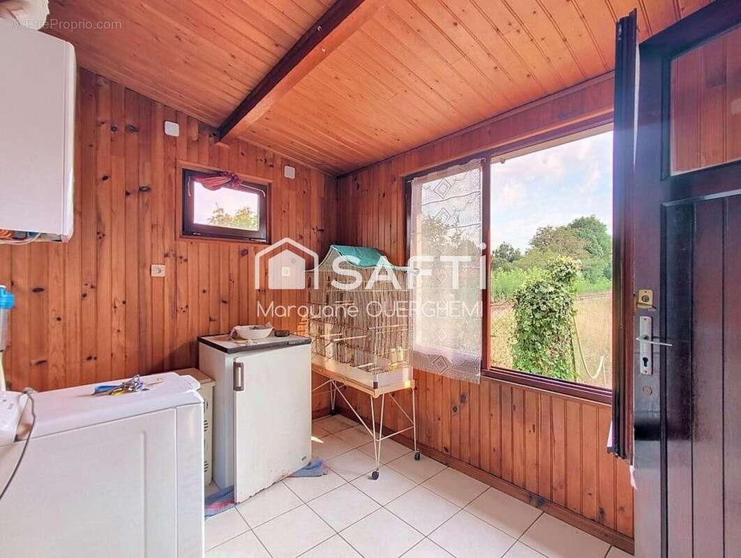 Maison 86 m² à Ambares-Et-Lagrave  - photo 8