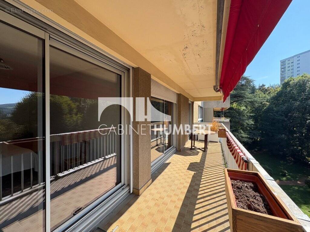 Appartement à SAINT-ETIENNE