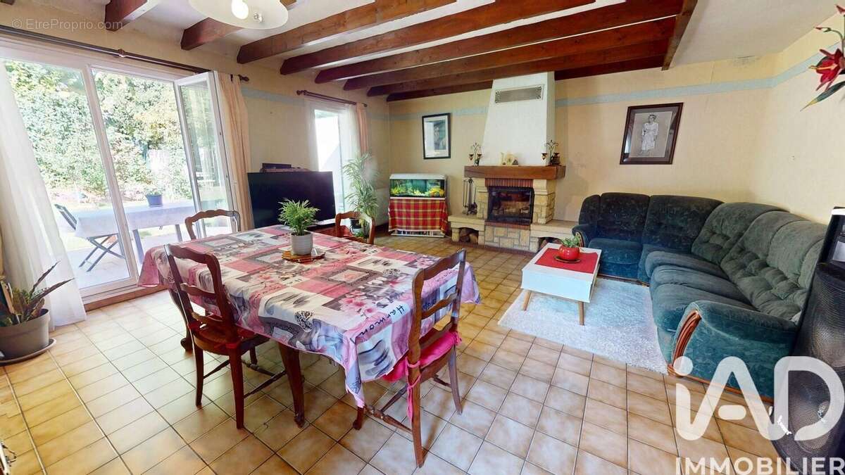 Photo 2 - Maison à SAVIGNY-LE-TEMPLE
