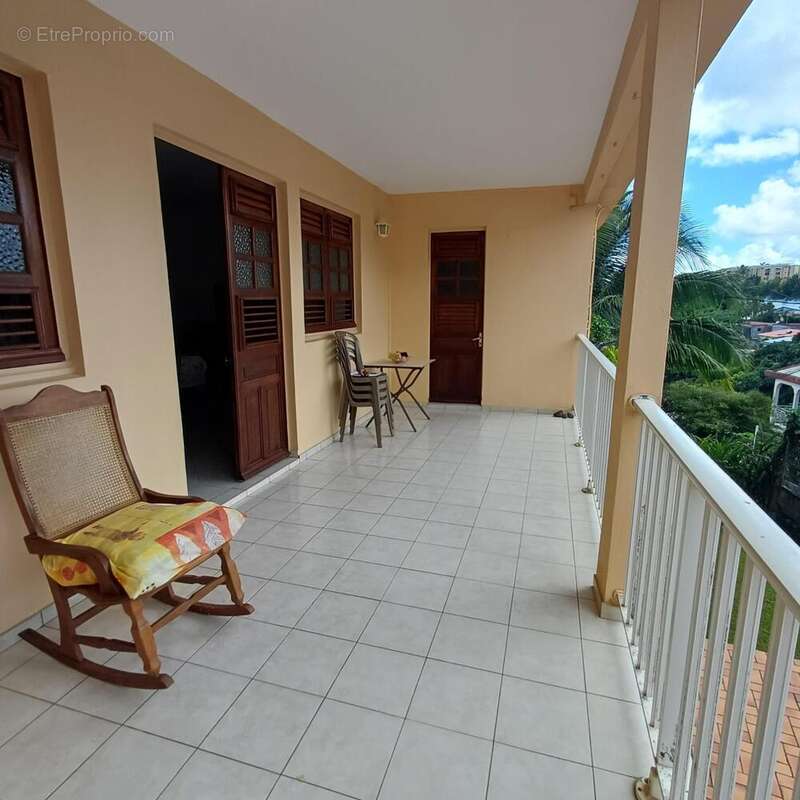 Photo 2 - Maison à FORT-DE-FRANCE