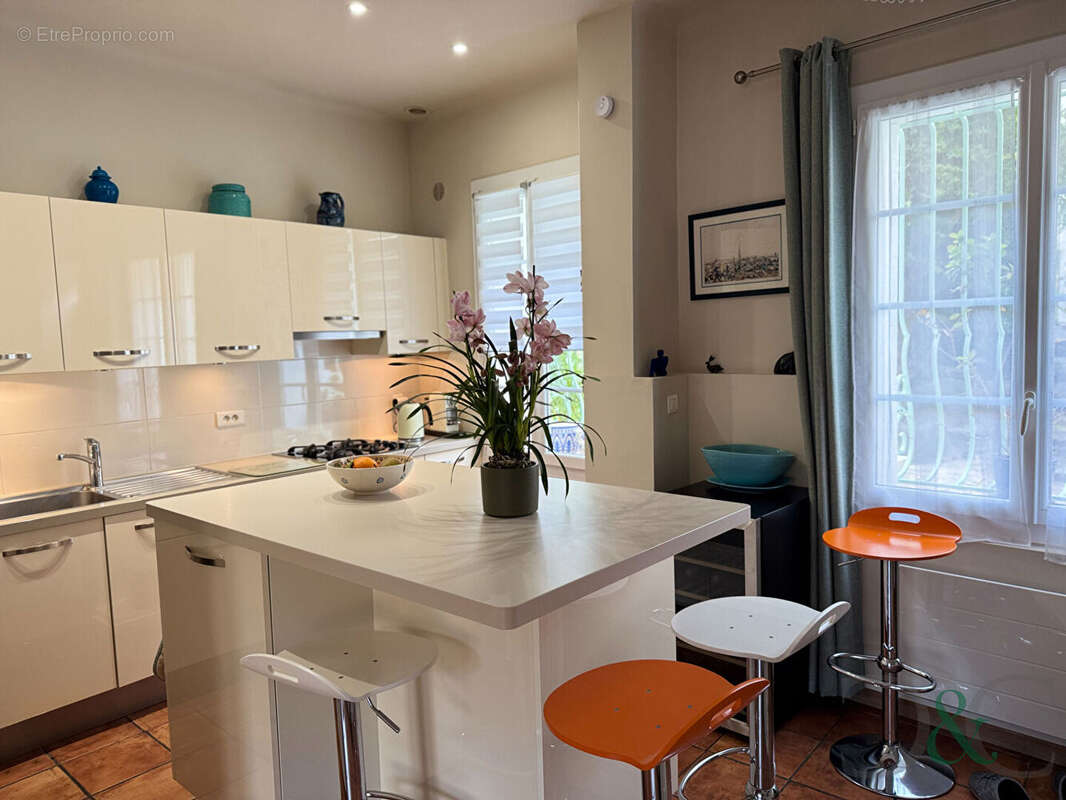 Maison à BORMES-LES-MIMOSAS