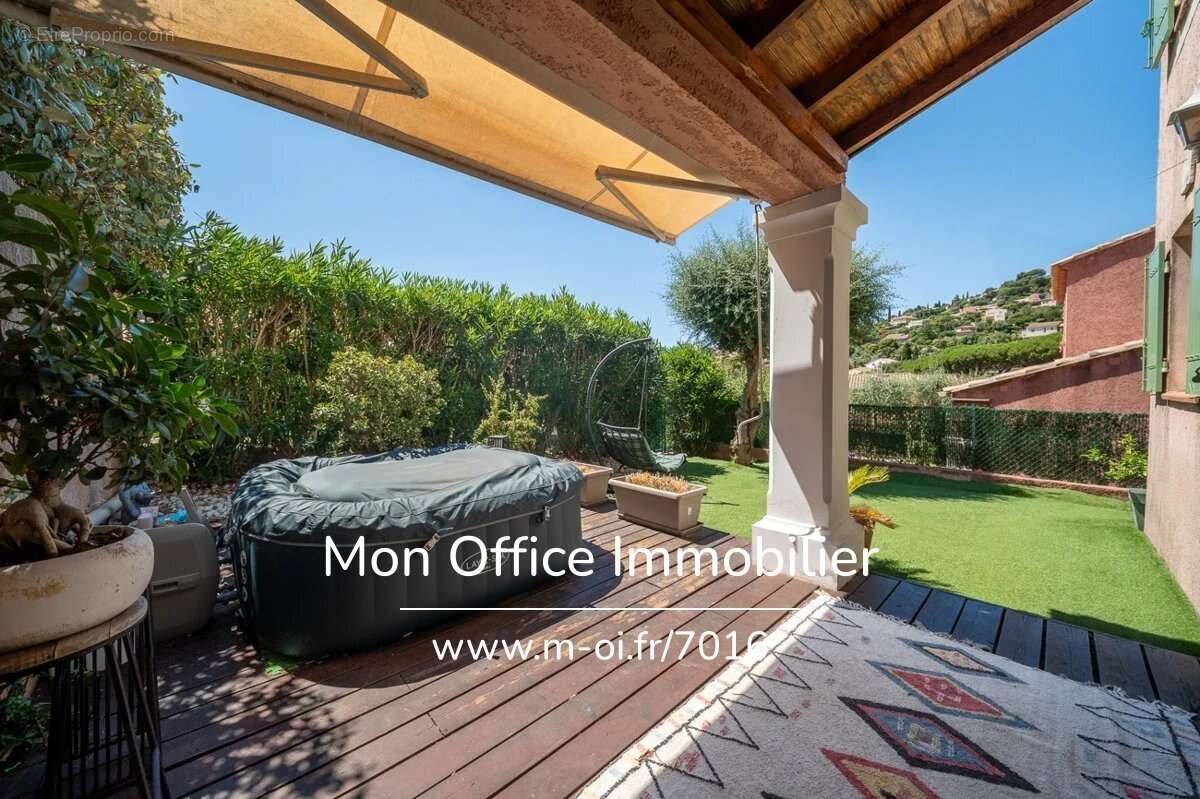 Référence : 7016-les - maison de charme avec jardin proche plages à cavalaire sur mer - photo 5