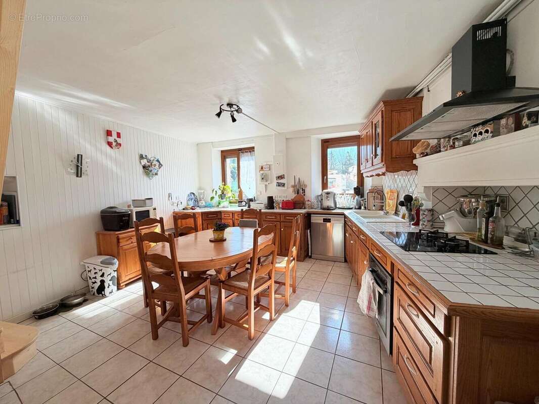 Maison 130 m² à Saint-Ours  - photo 6