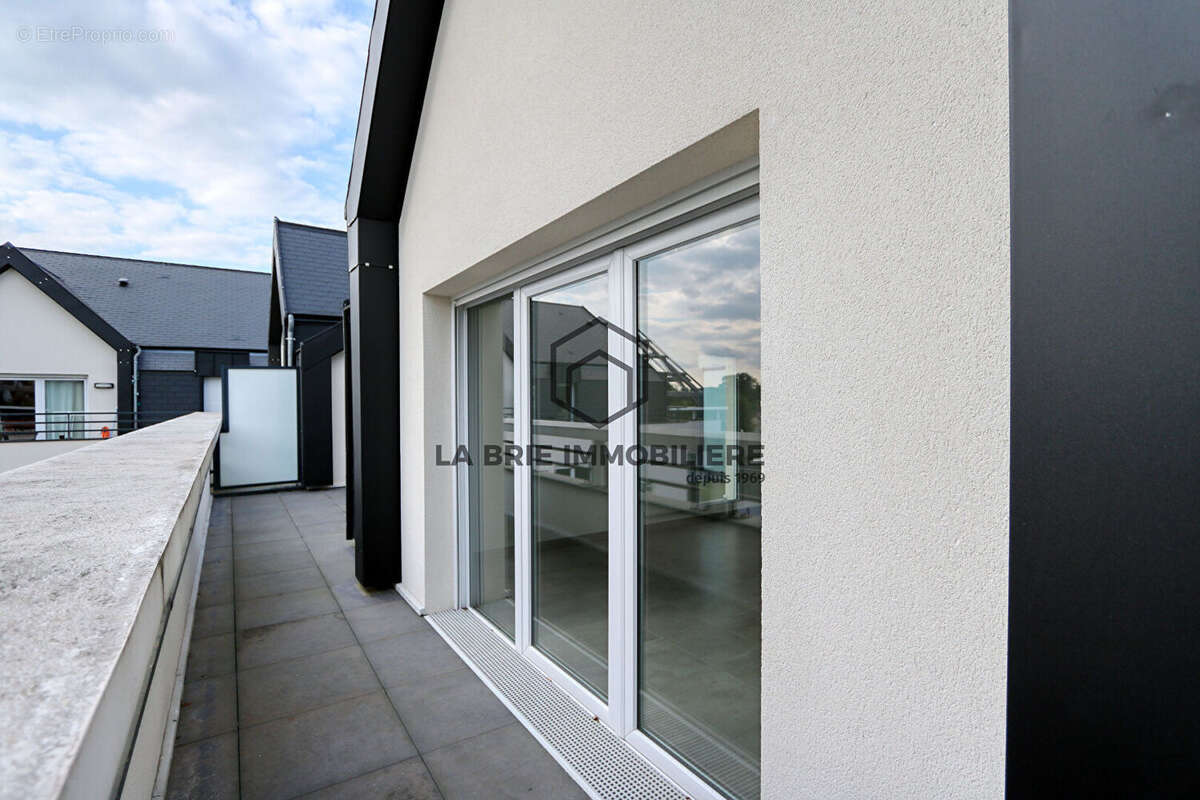 Appartement à EMERAINVILLE